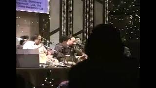 Khanjar hain teri aankhin by, Nusrat Fatheh Ali Khan.