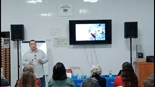 Conferencia de Toni García. Lo que la mente calla tu perro lo habla.