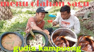 Menjaring dan masak olahan sagu (Gudie) penunda lapar