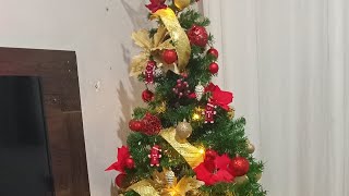 montei nossa árvore de Natal 😍😊