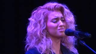 Tori Kelly - 