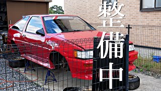 AE86をユーザー車検するために、自宅の庭で素人のオッサンがブレーキキャリパーをオーバーホール中です……