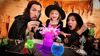 MAGIC WITCH POTIONS!! Adley learns how to make SpOoKy HallOweEn experiments with