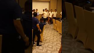 Kocak , Marselino Ferdinan Pimpin Goyang Timnas Indonesia U23 di Hari Ultahnya ,