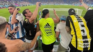 Hinchada #Argentina vs #Polonia Fiesta en las tribunas del Mundial de Qatar 2022