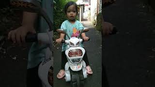 bergaya naik motor#shorts#laguviral