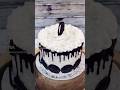 Cookies&Cream Cake - Chocolate cake with Oreo buttercream and chocolate ganache drip #cake #oreo