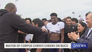 Miller High School football team gets a special visitor during practice