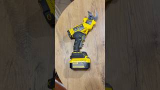 Sekator akumulatorowy STANLEY FATMAX V20 #stanley #stanleyfatmax #sekator #fatmax #garden #ogród