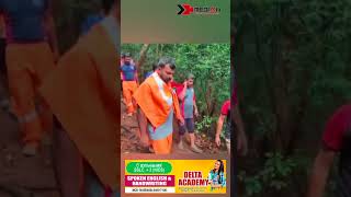 ശബരിമലയിൽ പരമ്പരാഗത കാനനപാതയിലൂടെ സഞ്ചരിച്ച്  വഴിയിൽ കുടുങ്ങിയ സ്ത്രീകളെ കണ്ടെത്തി #shabarimala