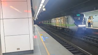 1178次苗栗發車經由山線開往基隆的銀綠色微笑號EMU900型十輛一編組EMU926區間車