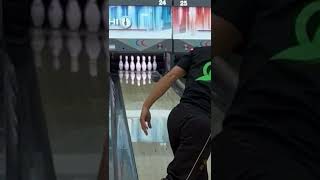 【ボウリングあるある】お前誰やねん【両手投げ】#shorts #short #ボウリング #bowling #両手投げ #ボーリング