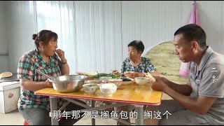 1518 蒜苔吃不过来了？包饺子炖鱼腌咸菜，一人研究一个吃法哪个能好吃