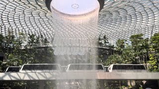 新加坡樟宜机场室内瀑布，記錄新加坡，樟宜機場室內瀑布，Recording Singapore, The indoor waterfall at Singapore Changi Airport