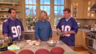 How to Quickly Peel Garlic ⎢Martha Stewart