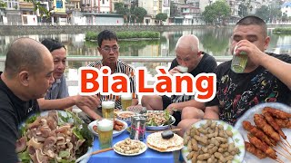 Người Hà Nội thích uống bia hơi như thế nào bia hơi dân dã  bia làng