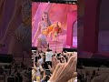 Taylor Swift saying SERVUS to Munich crowd