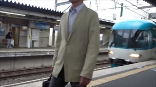 [FHD]JR西日本・山陰本線：馬堀駅、KTR8000形/特急『はしだて・まいづる号』通過シーン。