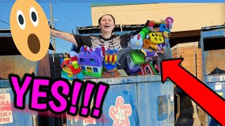 UNEXPECTED HAUL!!! Why Did They Throw These Away?! #dumpsterdiving