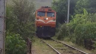 #SNTF Iron Ore \u0026 Passenger Train Cross Paths تقاطع قطاري نقل الحديد الخام و المسافرين ب شيحاني بشير