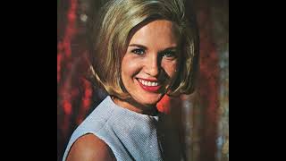 Norma Jean - Don't Let That Doorknob Hit You 1966 (Country Music Greats)