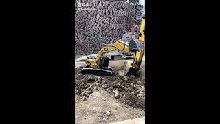RC excavator is working 😍3