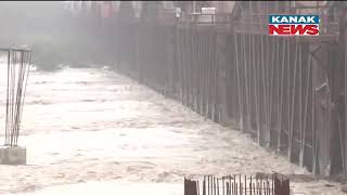 Release Of Water From Hathnikund Barrage Leads To Rise In Water Level In Yamuna River