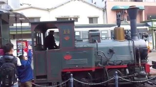 坊っちゃん列車がスイッチバックします。道後温泉駅