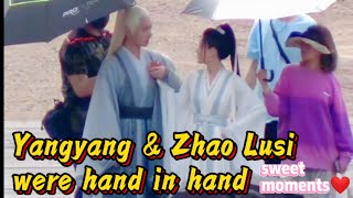 杨洋赵露思在且试天下片场手牵手！Yangyang \u0026 Zhao lusi were hand in hand in the Who Rules The World film!