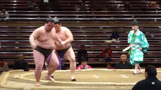 Amatsu (1-0) - Dawaazuma (0-1) , Sumo : Natsubasho '18