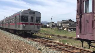 【長野電鉄】　信濃川田駅　展示電車もペンキが剥げて悲惨！　桜満開美しい！