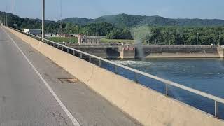 CROSSING THE OHIO RIVER AT CARROLLTON  KENTUCKY USA 🇺🇸