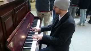 Get Lucky, by Daft Punk, Pharrell & N. Rodgers, piano cover  - busking in the streets of London, UK