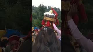 हिमाचली संस्कृती के अनुसार आशीर्वाद देते हुए देव विष्णु matloda #vlog #youtube #shortvideo