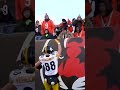 muth tried to celebrate with bengals fans 🤣