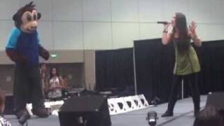 Daechelle Performs "Fearless" with Deko and Posh