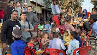 JUMAT BERKAH🥰BAGI” MAKAN GRATIS BUAT ADEK” INDIA YG DI JALANAN,MEREKA SENENG BANGET!LANGSUNG RAME🤤