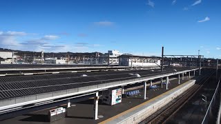 いわき駅南口のペデストリアンデッキから見ろした駅構内の風景