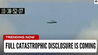 UFO Footage Some of the Most Convincing UFO Sightings Caught on Camera Trending