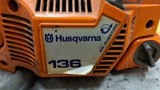 Replacing a new clutch drum on a Husqvarna 136 chainsaw