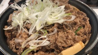 牛すき鍋膳 肉2倍1018円。