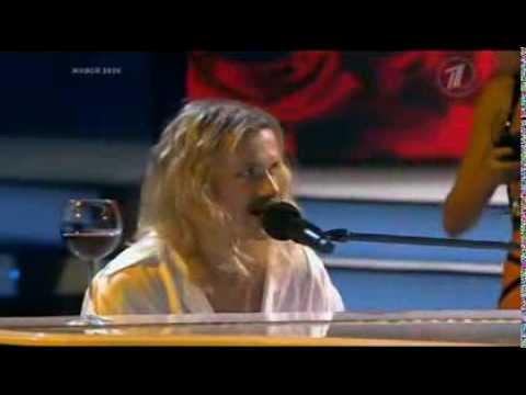 Глеб матвейчук в образе шуры в проекте точь в точь