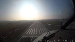 Boeing 737 4K Approach into Salzburg LOWS SZG from the Flight Deck