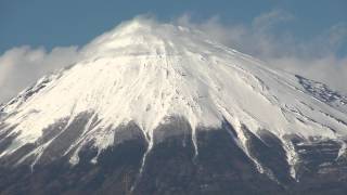 ２０１２．00304.MTS　富士山　新東名高速のサービスエリア？