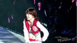 [Fancam] 101016 Taeyeon SNSD  - Touch the Sky@SNSD 1st Asia tour in Taiwan