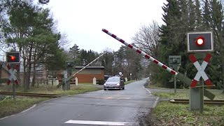 Spoorwegovergang Hövelhof (D) // Railroad crossing // Bahnübergang