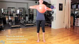 Mini Stability Ball - Diagonal squats (5 of 5)