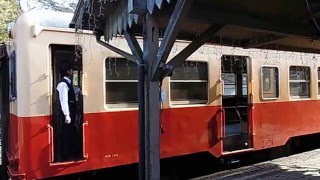 小湊鉄道の車両　月崎駅到着