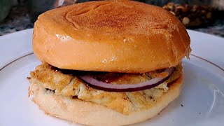 Pakistan  Street Food Anday Wala Burger | Desi Burger of Karachi | Karachi Famous Burger