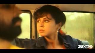 Anaganaga Oka Roju Movie Scenes - J D Chakravarthy & Urmila getting a ride from a stranger